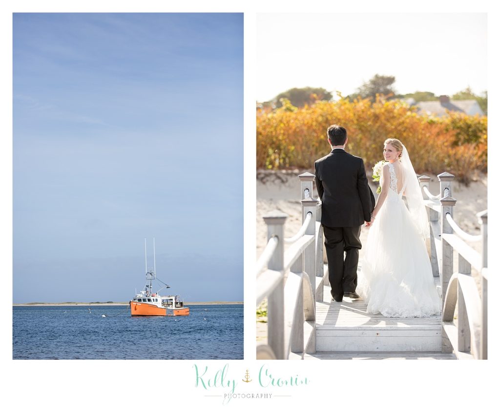 A couple walk | Kelly Cronin Photography | Cape Cod Wedding Photographer