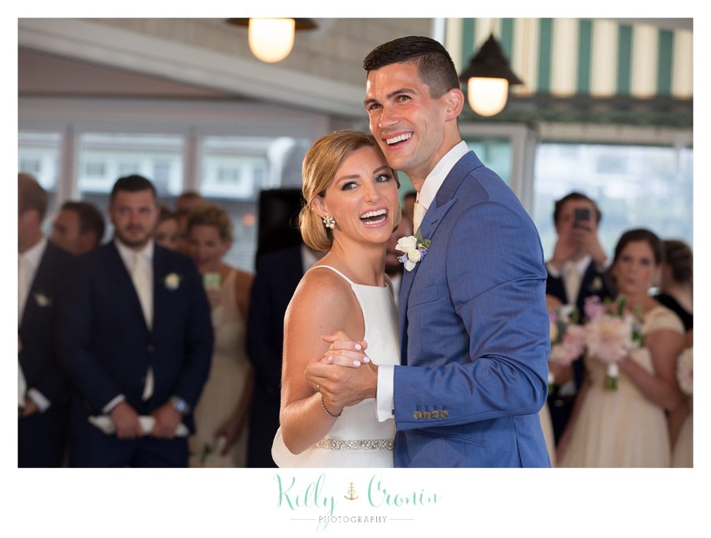 Newlyweds share their first dance | Kelly Cronin Photography | Cape Cod Wedding Photographer