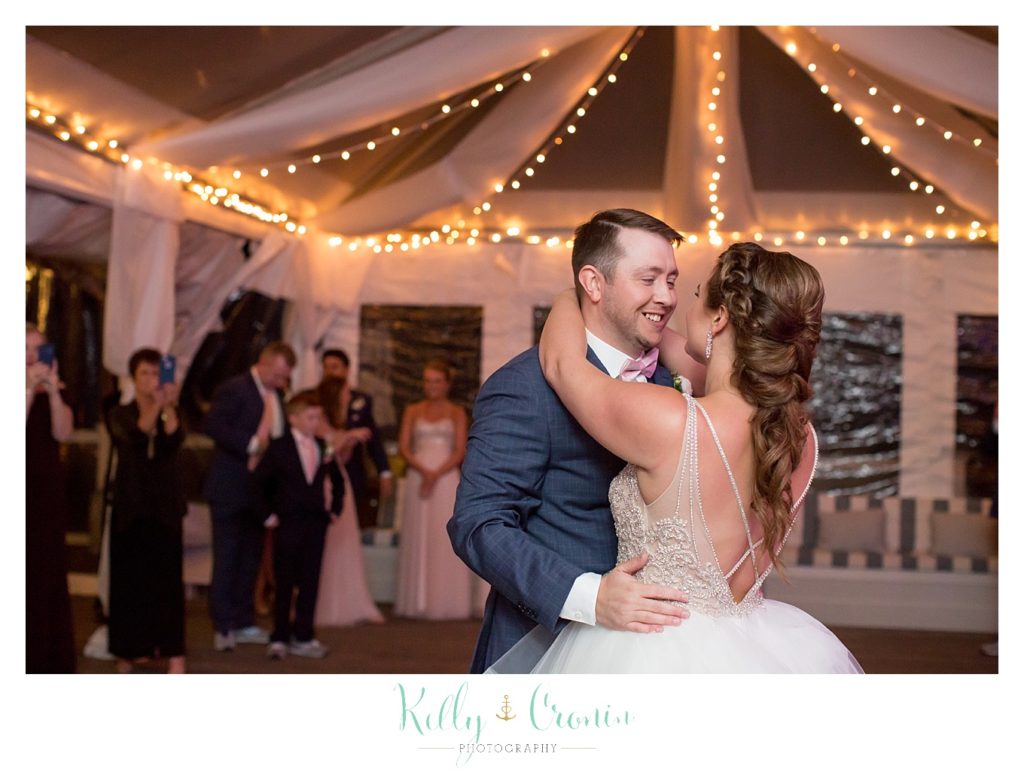 Newlyweds dancing | Kelly Cronin Photography | Cape Cod Wedding Photographer