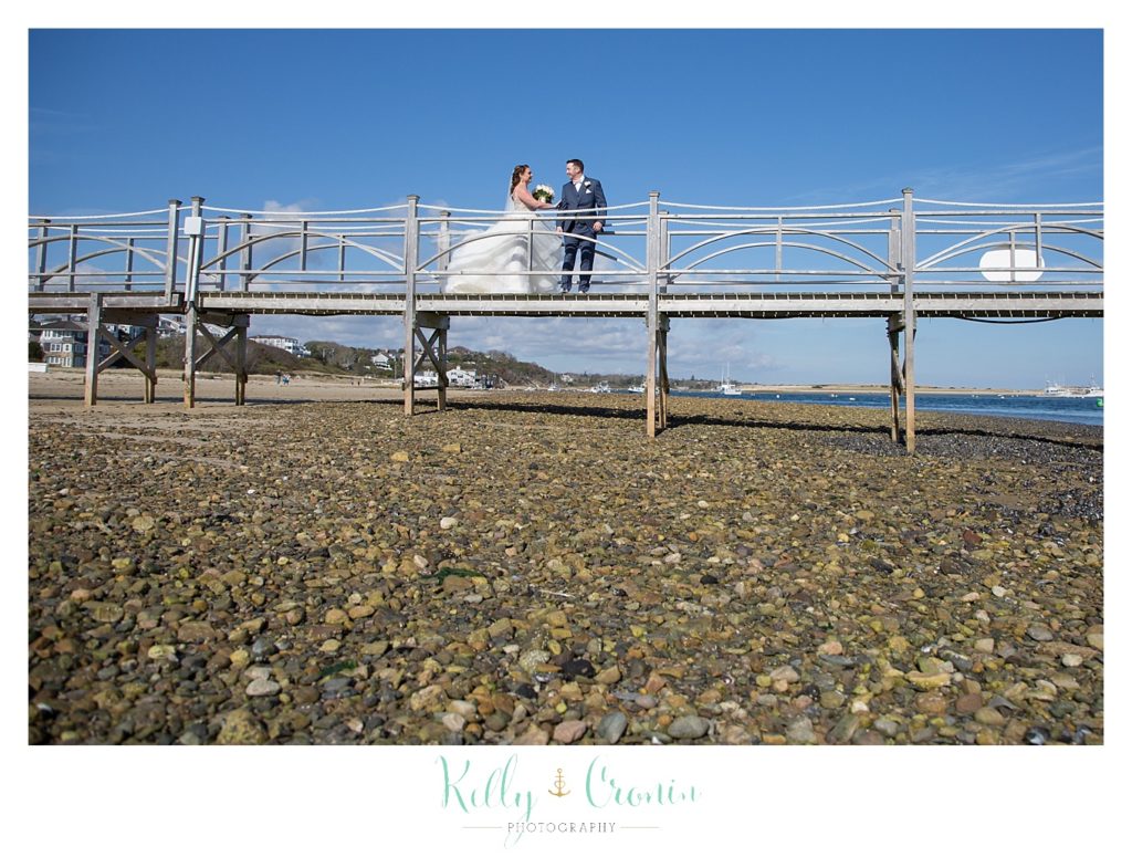 Holding hands | Kelly Cronin Photography | Cape Cod Wedding Photographer
