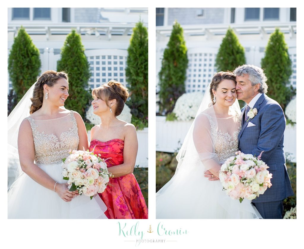 A bride with her parents | Kelly Cronin Photography | Cape Cod Wedding Photographer