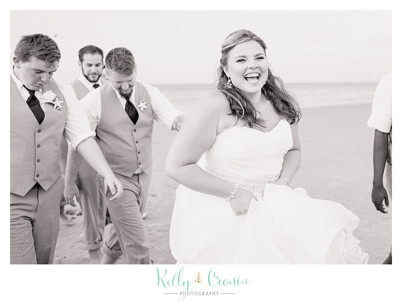 A bride runs | Kelly Cronin Photography | Ocean Edge Resort and Golf Club
