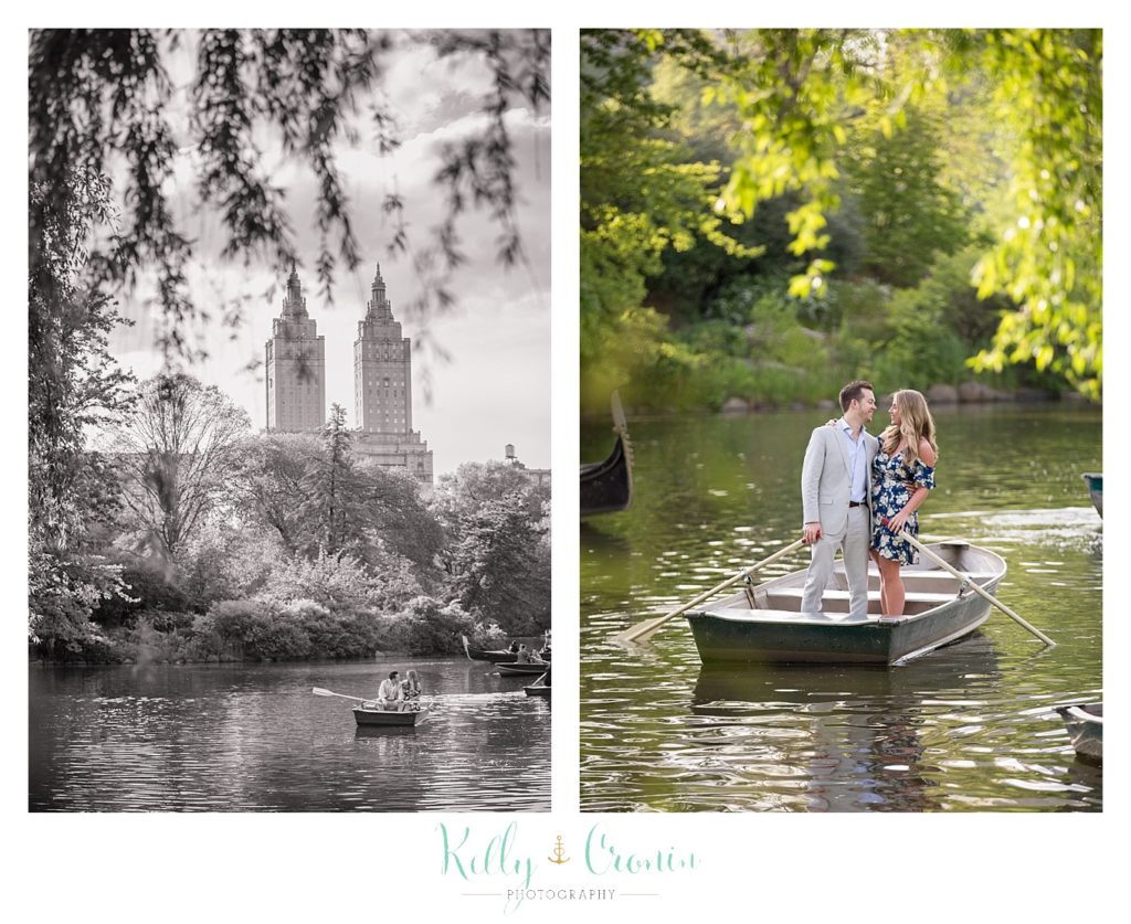 A couple kiss on a boat in NYC | Kelly Cronin Photography | NYC Engagement Shoot