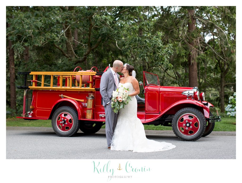 Popponessett Inn Weddings | Kelly Cronin Photography